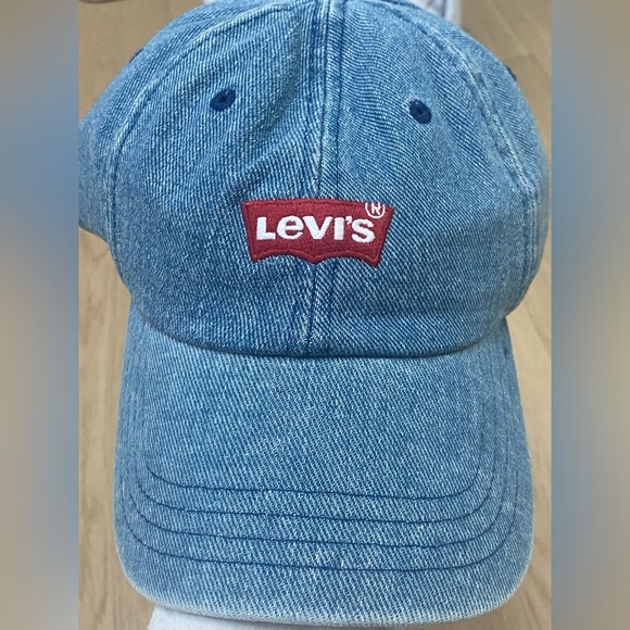 NWT Levi’s denim distressed cap - Picture 3 of 4